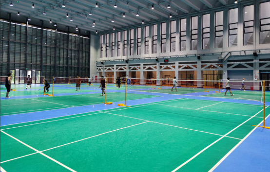 球类运动场馆场馆环境实景图,代表甜橙约课适配的 Sports Club 场景